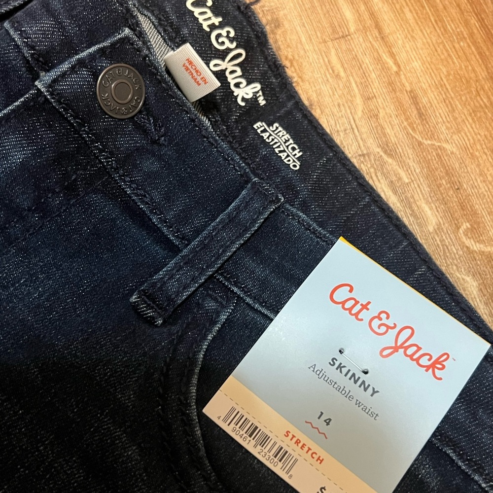 Cat & Jack Boys jeans (2)